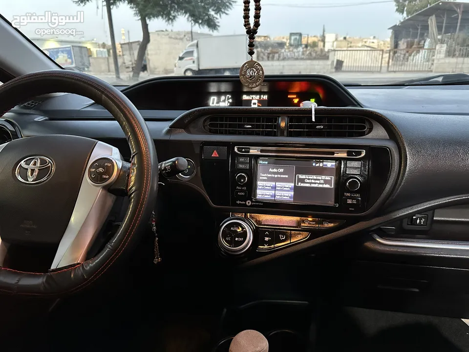 Toyota Prius C 2015