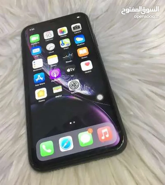 آيفون XR للبيع بحاله ممتازه مع كفرات للجهاز