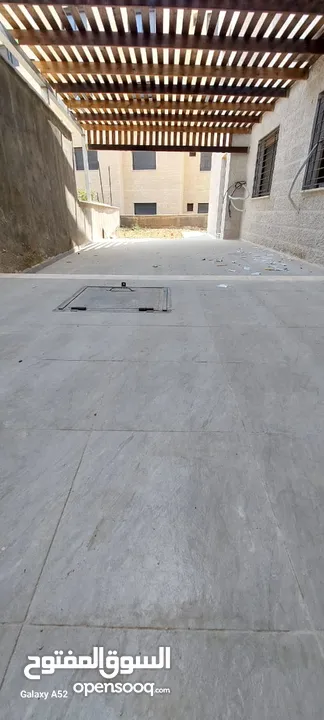 شقة 170 متر مع حديقة 140 متر بالقرب من وسط رام الله