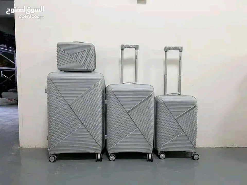 طقم شنط سفر ضد الكسر 4 قطع بسعر العرض .. للطلب عبر رقمي الوتس