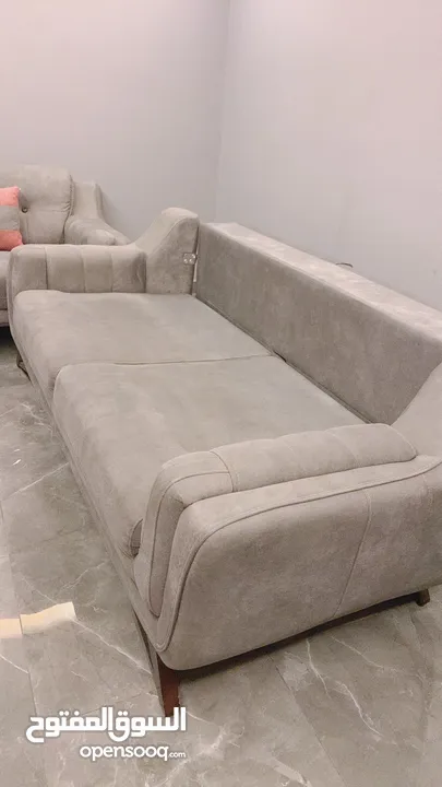 طقم كنب فخم بحالة الجديد