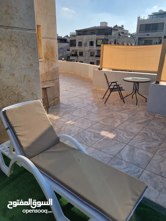 روف للايجار مع مسبح في عبدون