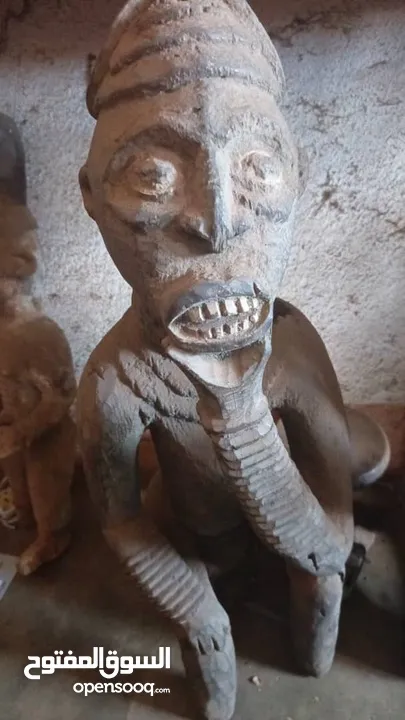 Old African statuettes and sculptures