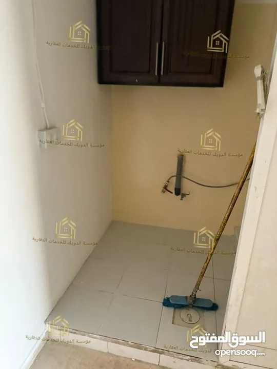 شقة فارغة - دير غبار - 3نوم 1ماستر - 230م - ارضي - حديقة - قرب الخدمات العامة