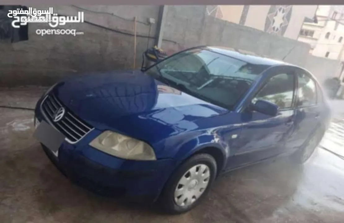 سيارة باسات 1998 منفوضة بالكامل