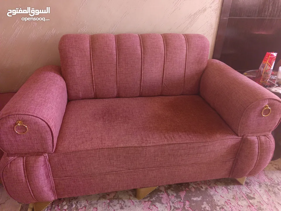 طقم كورنر لون سومو للبيع  استعمال 6 شهور  بحالة ممتازة سبب البيع ضيق المكان السعر 200