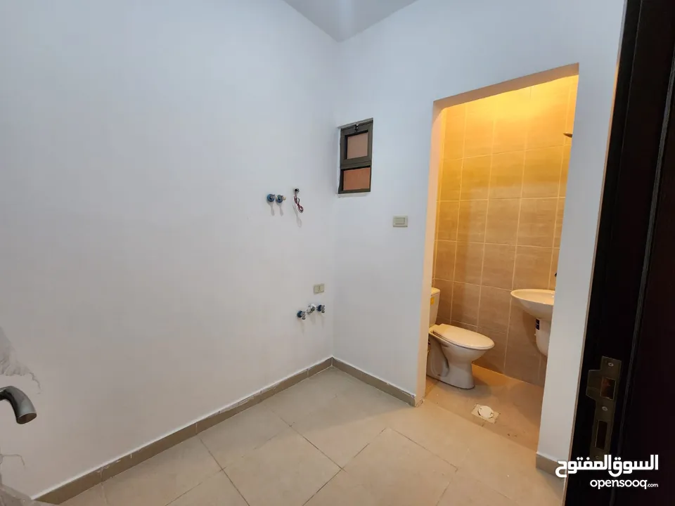 شقة فارغة للبيع في منطقة الجبيهة - REF: 14630