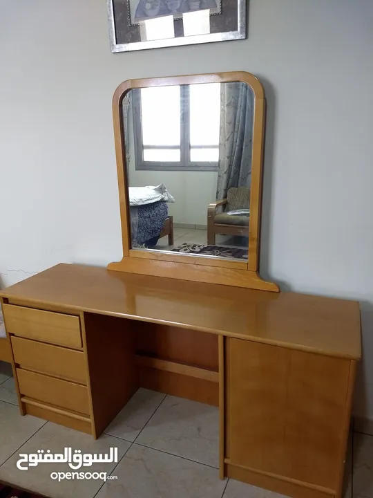 Bedroom dressing table