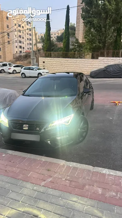 سيات ليون FR  دهان شركة فل كامل اضافات