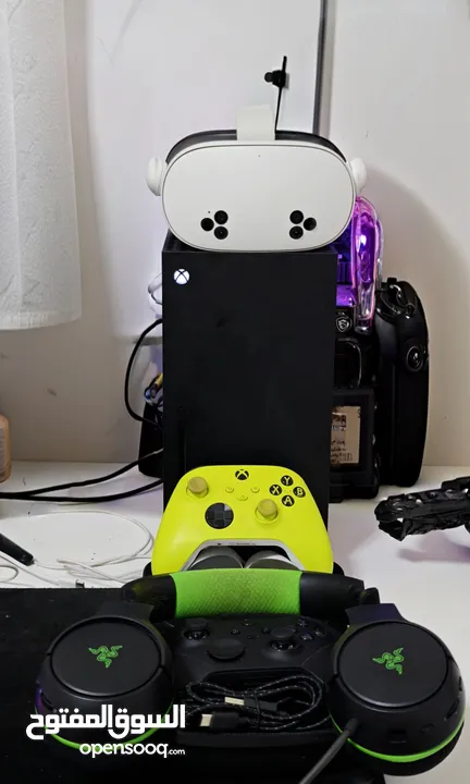 اكس بوكس سيريس اكس مع ايد عدد 2 وحده خربانه أو ايد 2 Elite Seriesمع سماعت ريزر الخاصه بل Xbox x