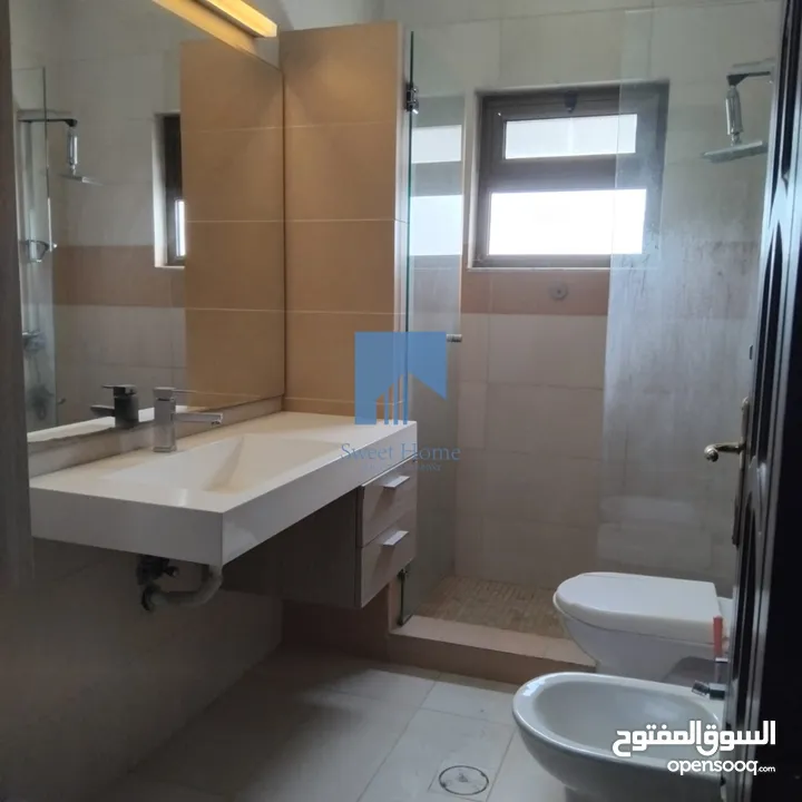 شقة طابقية مميزة للبيع في أم أذينة  -  قرب أبراج السادس طابق ثاني 320م تشطيب سوبر ديلوكس