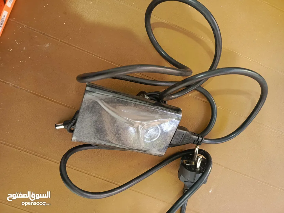شاحن DEEL جديد غير مستخدم 65 واط