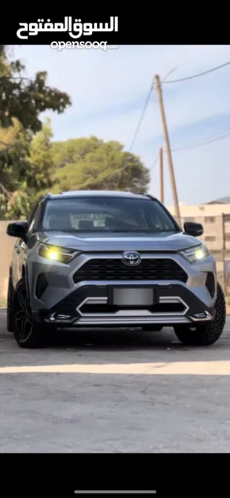 تويتا راڤ 4