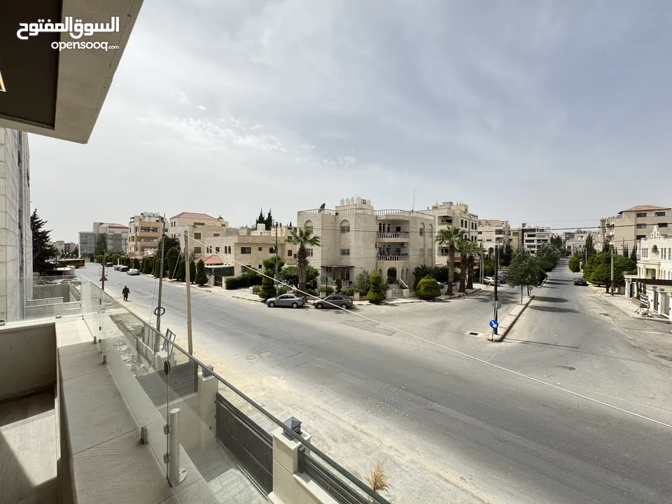 شقة طابق مكرر للبيع مساحة 239 بسعر مميز باجمل مناطق حي الصحابه