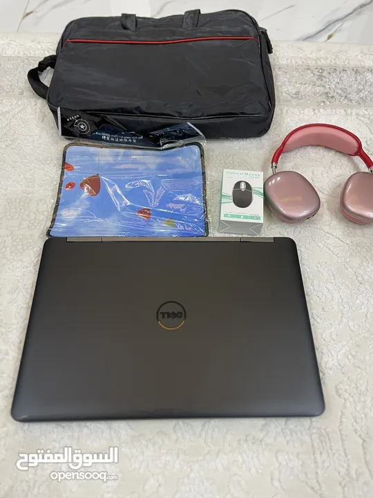 لابتوب حجم كبير كامل 149 Core i5 بحالة لجديد RAM 8.00 HARD 256SSD
