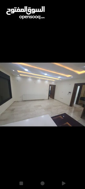 شقه لم تسكن Vip سوبر ديلوكس 3نوم + 2 ماستر +  5 حمامات + طابق ارضي
