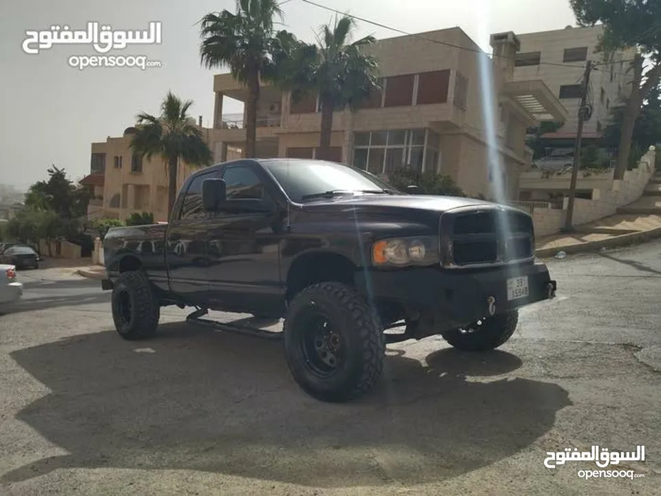 dodge ram 4X4 hemi 5700 model 2003