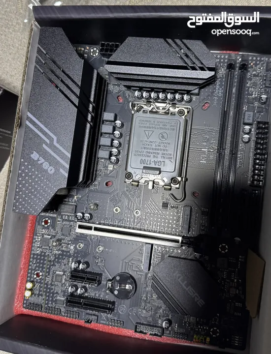 للبيع جهاز كمبيوتر كامل للألعاب والعمل الاحترافي