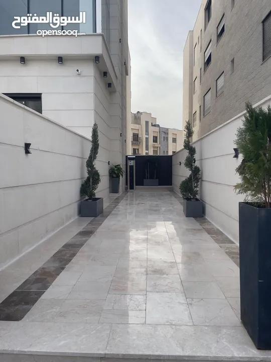 شقة طابقية في دير غبار أبراج العقارية - 350م تسوية أولى مع مسبح ومدخل خاص
