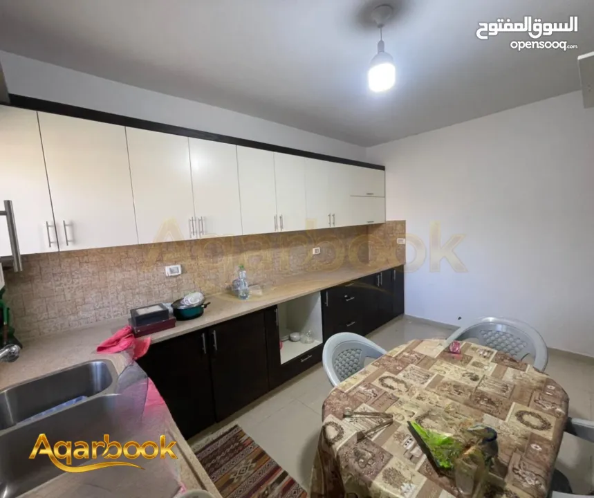 شقة مميزة بإطلالة رائعة بانتظارك!   أم الشرايط – قرب دوار الأمين