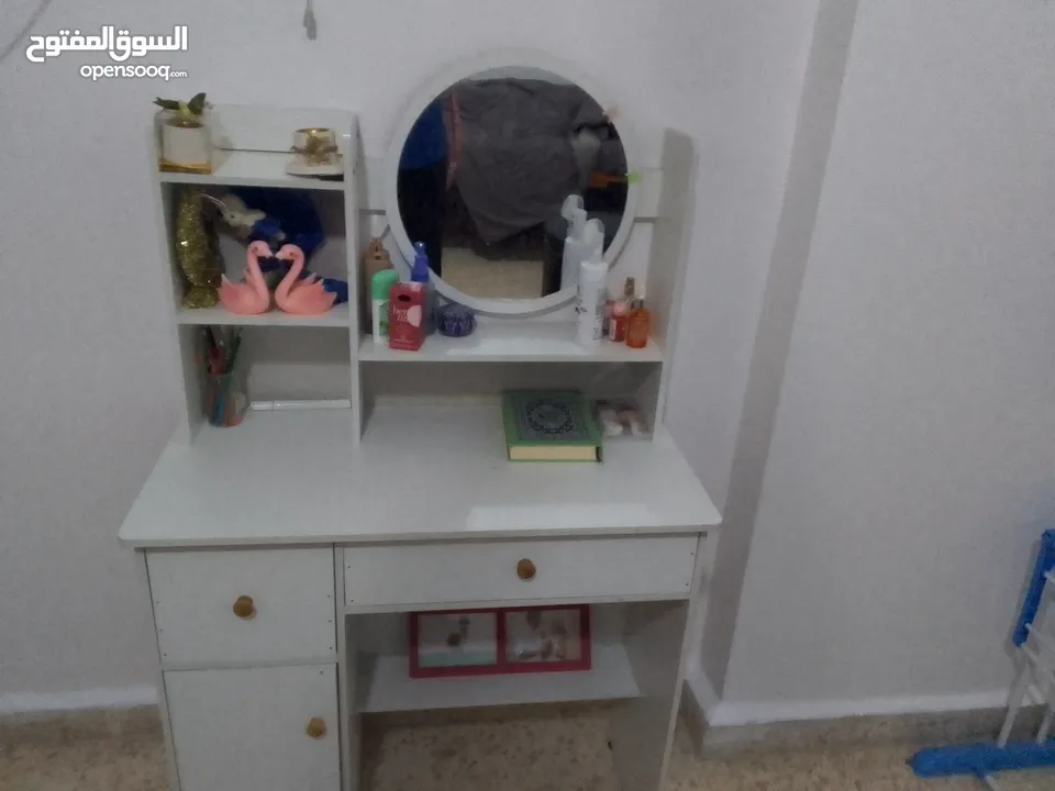 مكتب للبيع