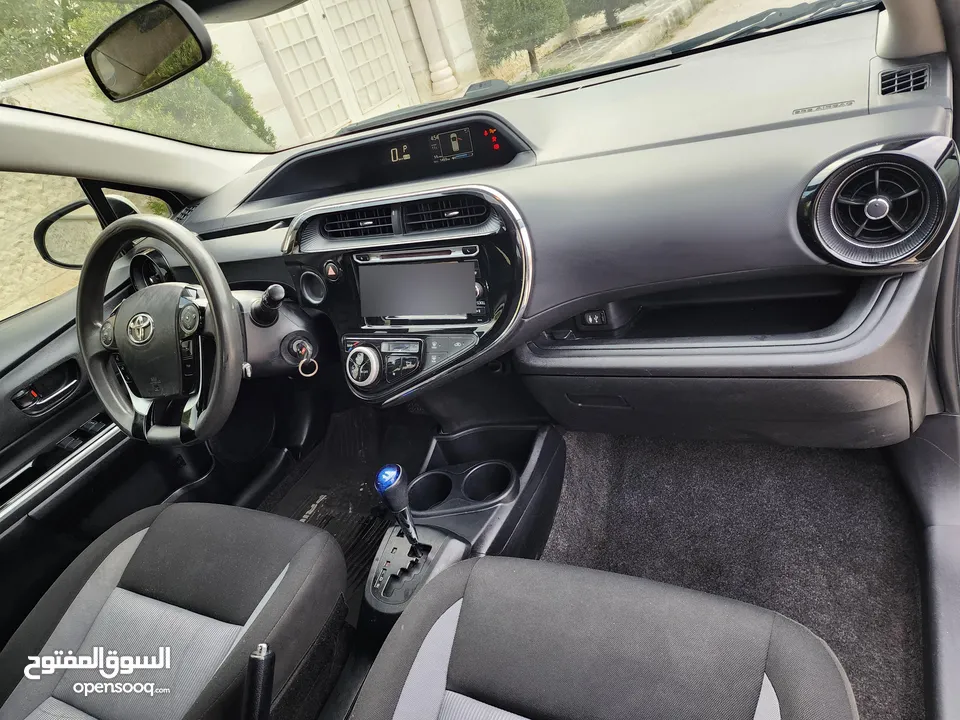 تويوتا بريوس سي 2018  للبيع    TOYOTA   PRIUS C 2018 for Sale   موديل 2018   ترخيص جديد لغاية 2/2026