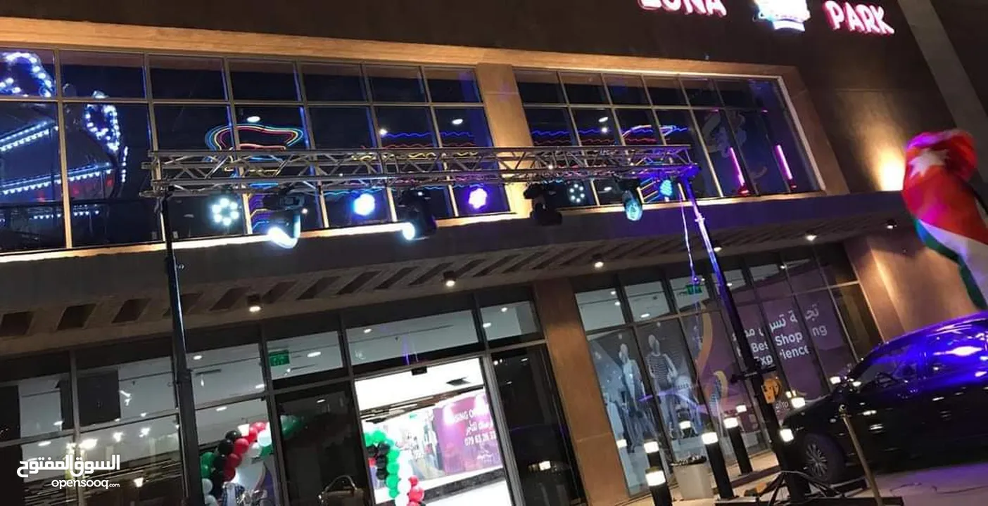 اجهزة اضاءة متحركة للمحلات والمناسبات تراس اضاءة موفينج هيد بيمات باركانات سماعات دي جي اقواس بلالين