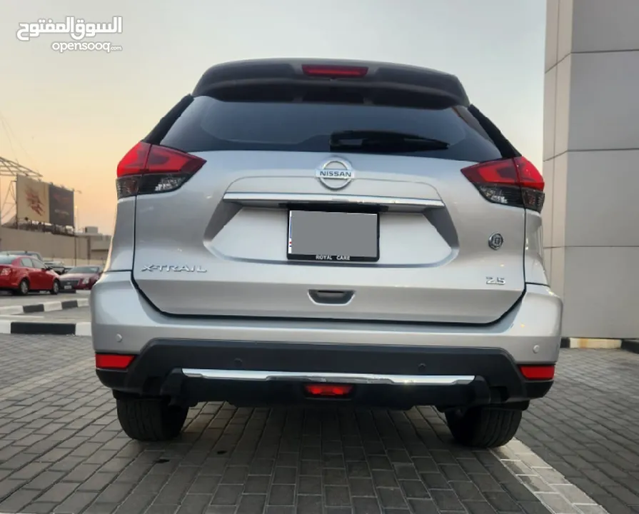 سيارة اكس تريل  2.5 I4 FWD/4WD ماشي 65 ألف كيلو فقط