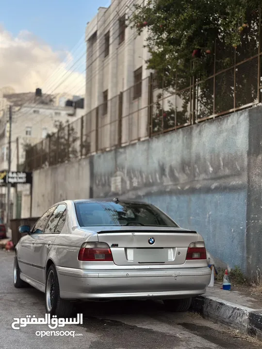bmw E39 للبيع كاش او دفعه وشكات نابلس/ فلسطين