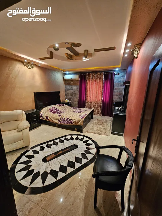 شقه فاخره للبيع