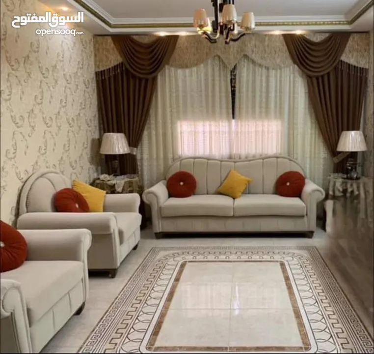 ,طقم مستعمل شبه جديد موجود نابلس الجديده
