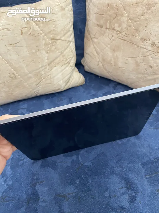 iPad Pro 11 inch 3rd gen M1 chip 512 GB مع قلم ابل و ملحقات