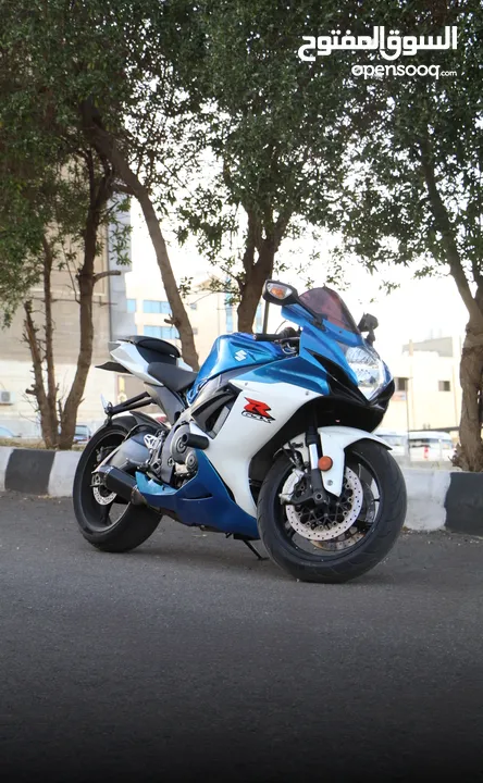 suzuki gsxr600 2011 لا تحتاج لأي صيانة