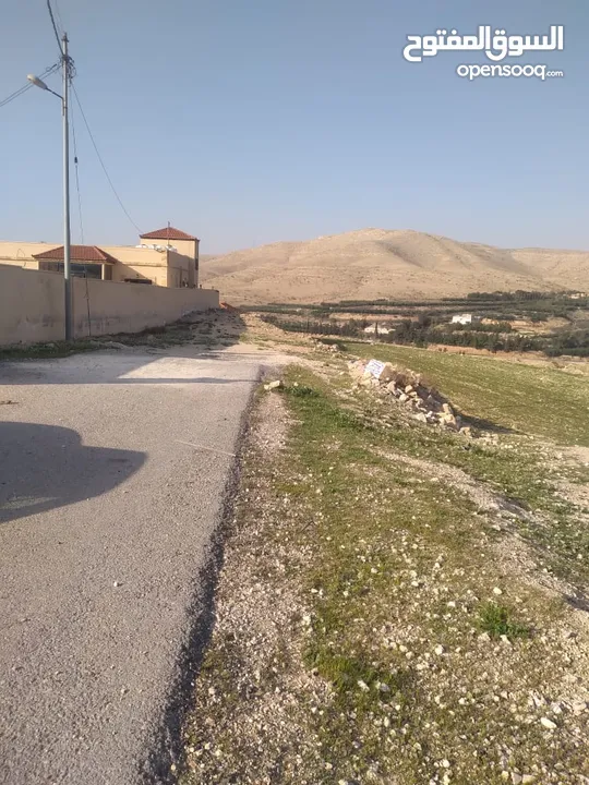 قطعة أرض للبيع مميزة بأطلالة مرتفعة وبسعر مغري