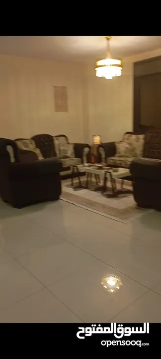 شقه مميزه وجميله.فخمه للبيع في بيتونيا68900407..لاصحاب الذوق الرفيع