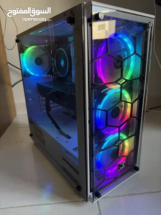 Professional gaming pc بيسي للبيع