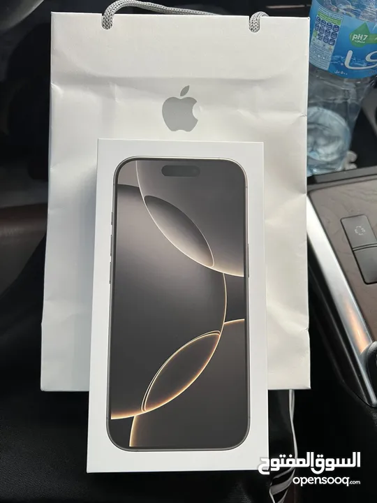 iPhone 16 pro max 256 GB from Apple Store Desert titaniu