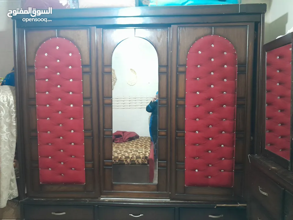 غرفة نوم بحالة جيدة جداا للبيع للتواصل واتس اب
