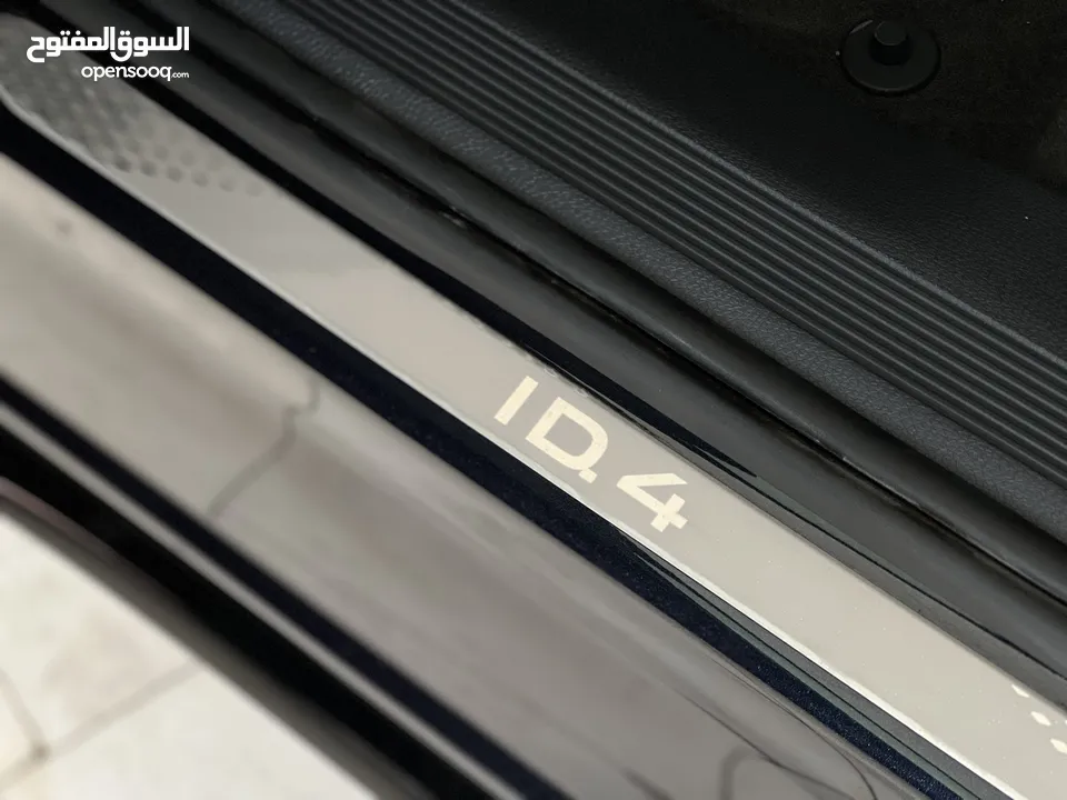 VW ID4 CROZZ PRO 2024 PIANO BLACK أبيضّ لؤلؤي