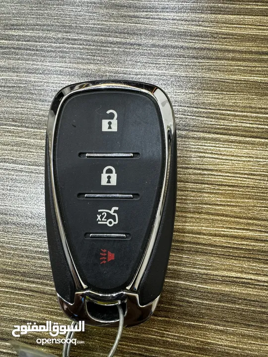 مفاتيح سيارات أصلية .
