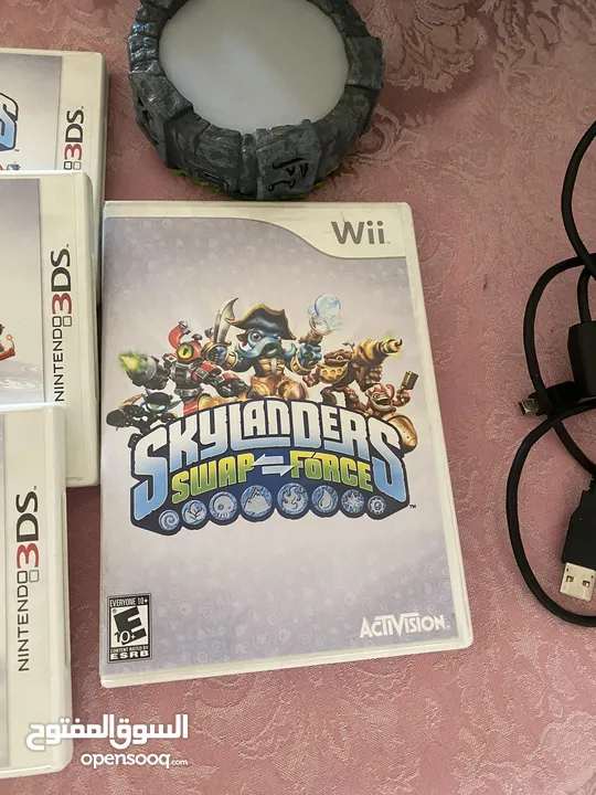 سكاي لاندر للنينتيندو وي....طقم كامل مع الCD Skylanders for Wii and 3DS Nintendo