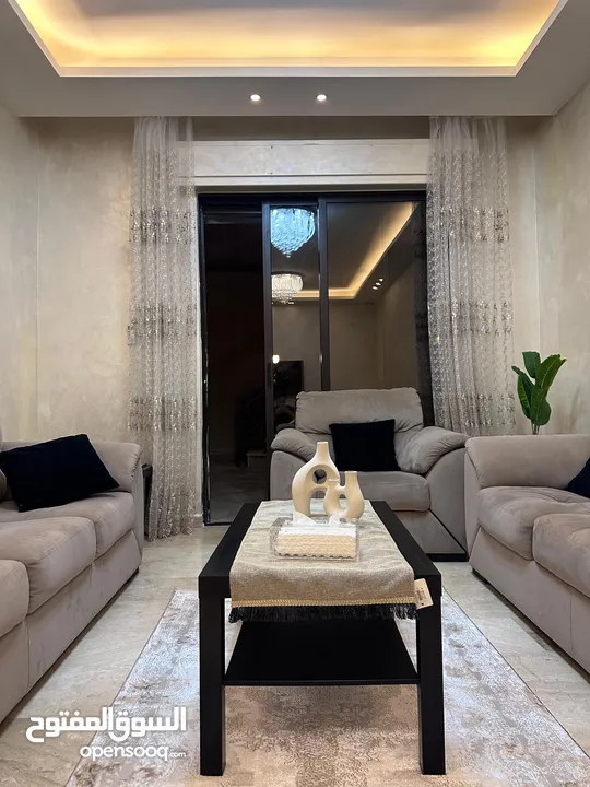 شقة مفروشة للإيجار  ( Property 39818 )