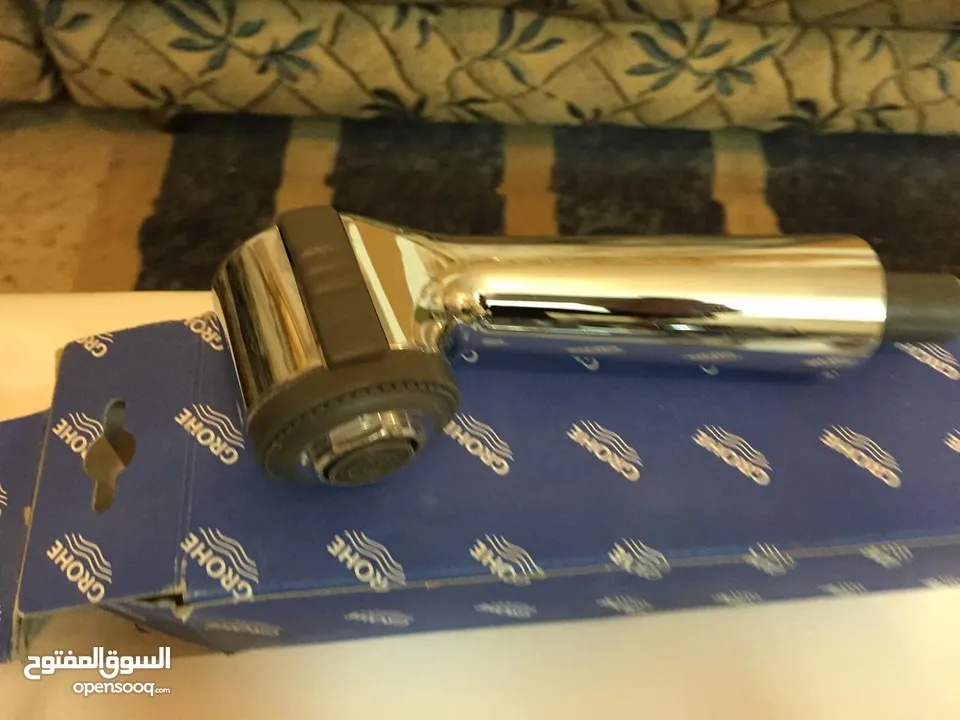 4 بطاريات دوش وحمام GROHE  و  KLUDI  المانيه  واكسوارات .