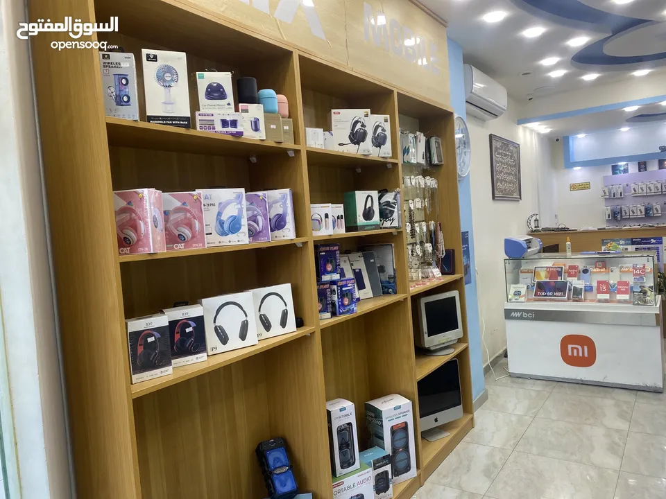 محل تلفونات شغال وسمعه ممتازه  للبيع