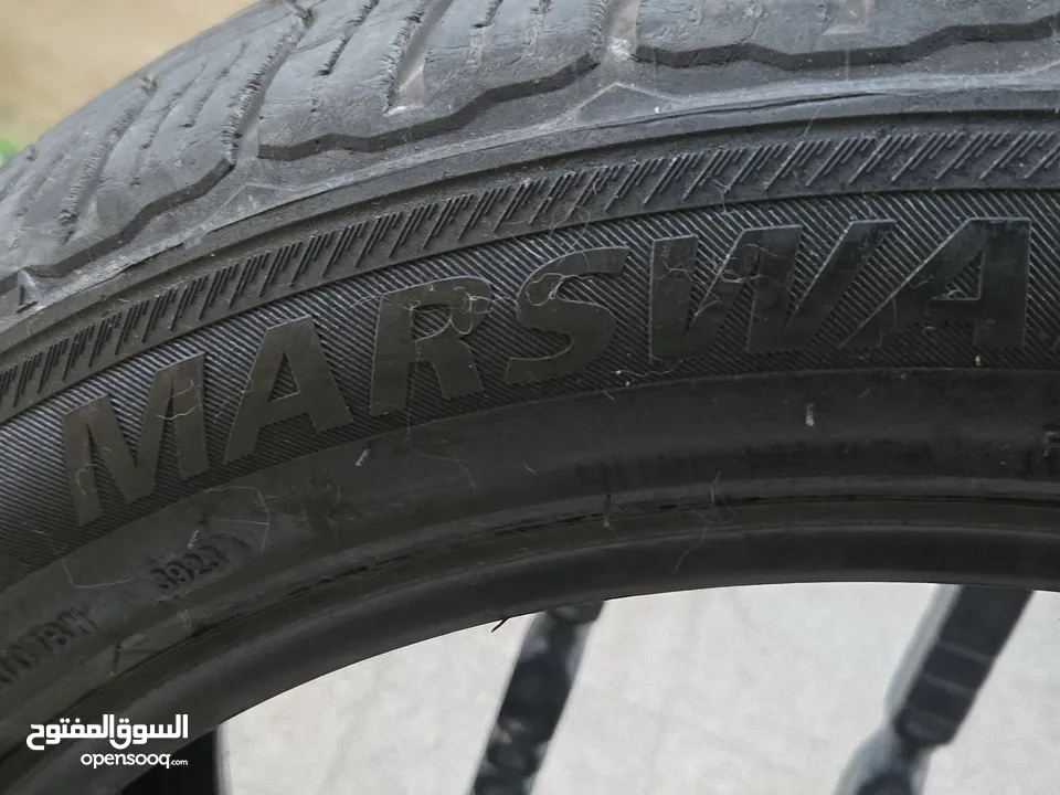 زوج من الإطارات مستخدم ماركة مارشال ID4 ليست كهرباء للبيع