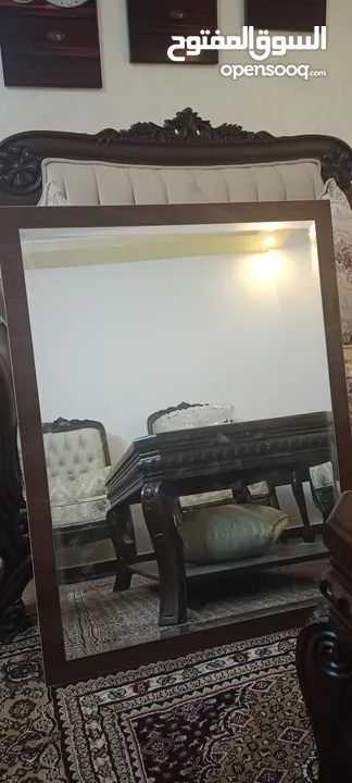 مرايه حائط كبيره