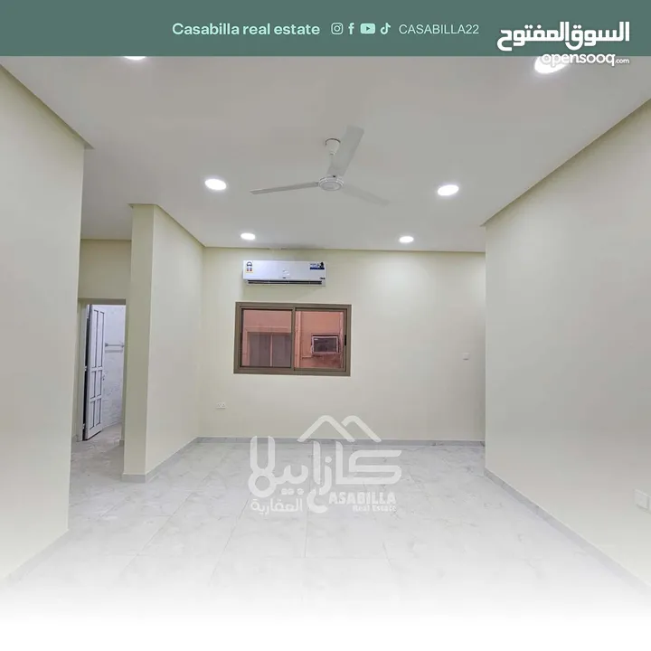 للبيع شقة جديدة اول ساكن في منطقة الرفاع الشرقي قرب مسجد بن حويل