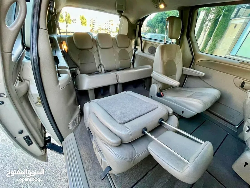 كرايسلر جراند فوياجر بحالة الوكالة وارد الشركة chrysler grand voyager (2007) قابل للبدل