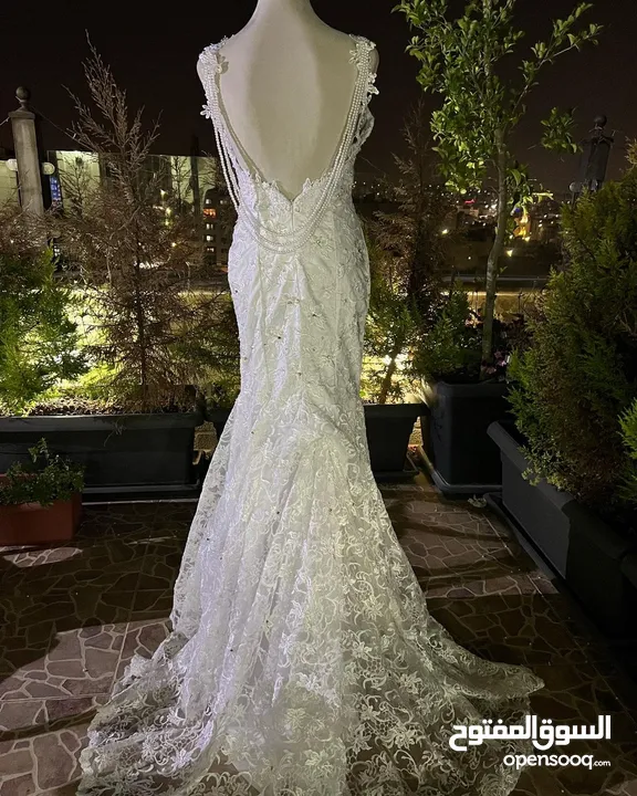 فستان عرس راقي موديل سمكة مع طرحة