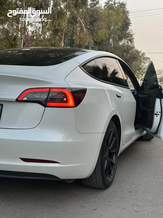 تسلا موديل 3 لون أبيض لؤلؤي 2022 Tesla model 3 . 2022